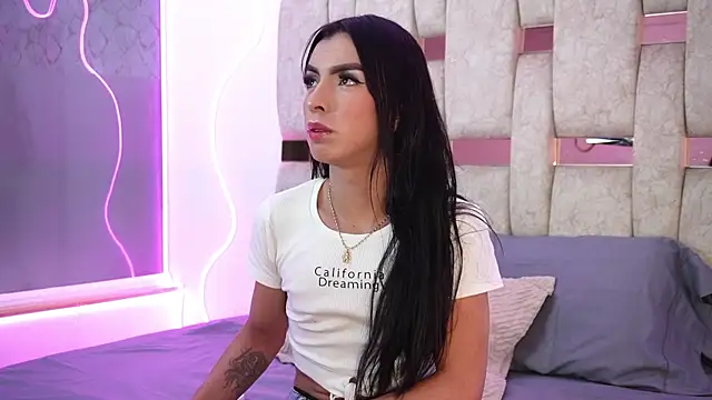 Snapshot of Fernanda_thail_ chatting on April 2026 08:09:01 PM Fernanda thail online show from April 2026 08:09:01 PM