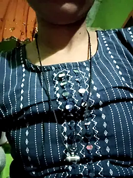 Cute aroshi online show from May 2026 03:30:02 PM