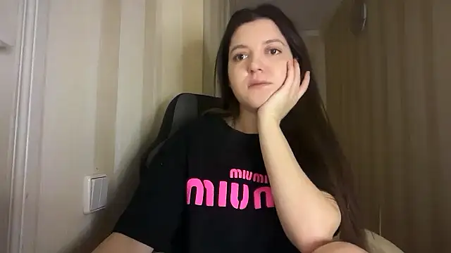 Eloise Pattie online show from February 2026 11:03:01 PM