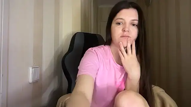 Eloise Pattie online show from March 2026 10:46:01 PM