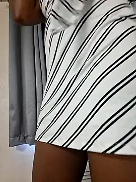 Snapshot of krissycream7 chatting on March 2026 04:04:01 PM krissycream7 online show from March 2026 04:04:01 PM