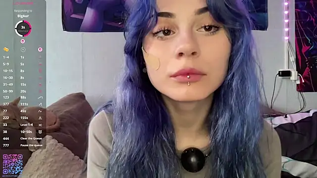 Emmibrilson online show from June 2026 01:09:02 PM