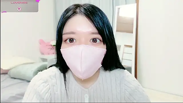 natsuka-chan online show from May 2026 11:18:01 AM