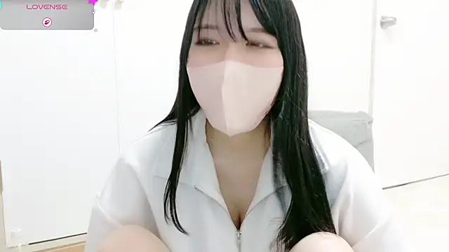 natsuka-chan online show from May 2026 11:05:01 AM