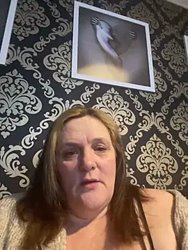 Busty-GilfQuinn online show from February 2026 06:52:02 PM