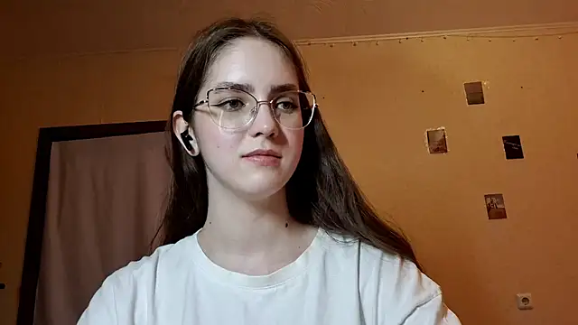 Katelemon online show from May 2026 02:24:02 PM