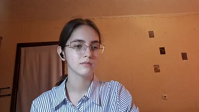 Katelemon online show from July 2026 10:17:02 AM