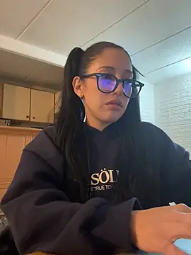 susi chimm online show from March 2026 02:02:01 AM