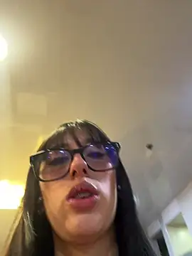 Snapshot of susi_chimm chatting on May 2026 01:30:01 PM susi chimm online show from May 2026 01:30:01 PM