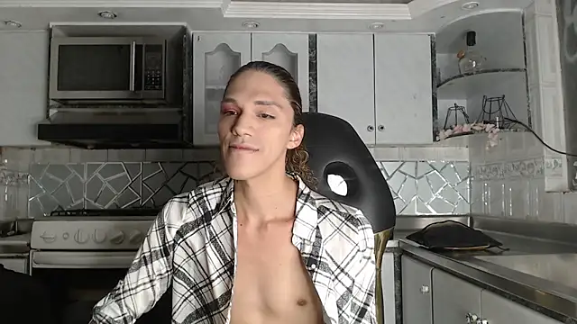 CrisOzzz online show from April 2026 11:48:01 PM