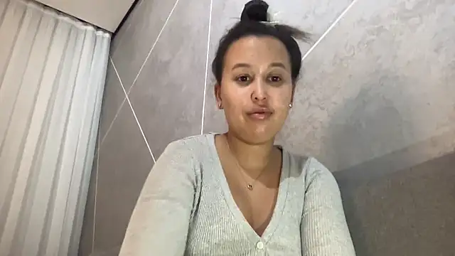 Snapshot of Dana_005 chatting on March 2026 09:21:02 PM Dana 005 online show from March 2026 09:21:02 PM