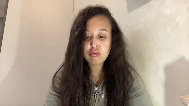 Snapshot of Dana_005 chatting on April 2026 07:33:01 PM Dana 005 online show from April 2026 07:33:01 PM