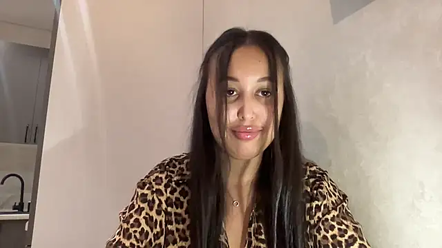 Snapshot of Dana_005 chatting on June 2026 10:30:01 PM Dana 005 online show from June 2026 10:30:01 PM