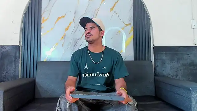 Latins on fire online show from April 2026 07:29:02 PM