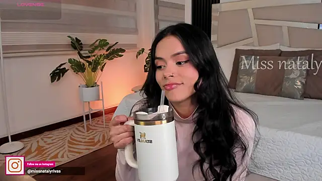 Snapshot of missnataly chatting on March 2026 10:43:01 PM missnataly online show from March 2026 10:43:01 PM