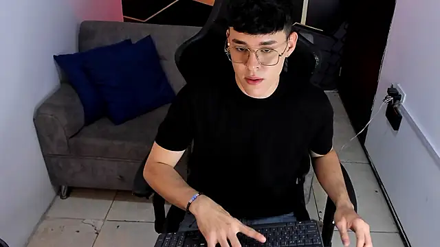 IanBlake  online show from March 2026 08:48:01 PM