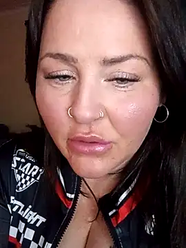 Snapshot of Kandi-kiss chatting on April 2026 09:38:01 PM Kandi-kiss online show from April 2026 09:38:01 PM