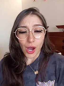 Snapshot of Sweett_Karol chatting on March 2026 07:19:01 PM Sweett Karol online show from March 2026 07:19:01 PM