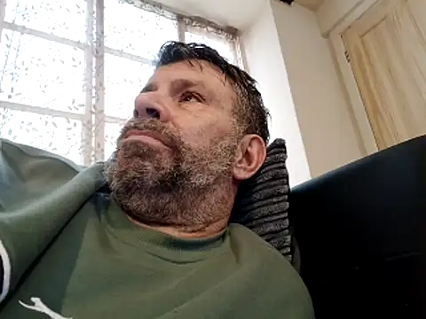 stud2512 online show from April 2026 04:23:01 PM