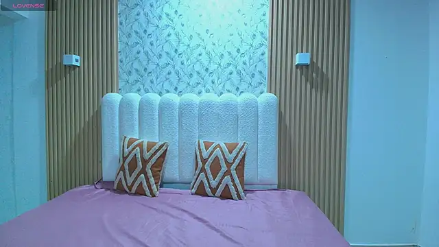 allyson nahid online show from April 2026 12:06:02 PM