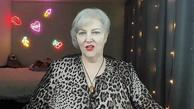 Mary-Leee online show from April 2026 06:52:01 AM