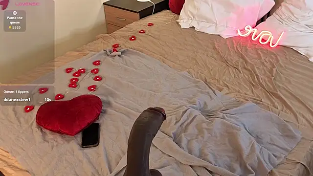 Snapshot of Jennin_Hearl chatting on April 2026 01:41:01 PM Jennin Hearl online show from April 2026 01:41:01 PM