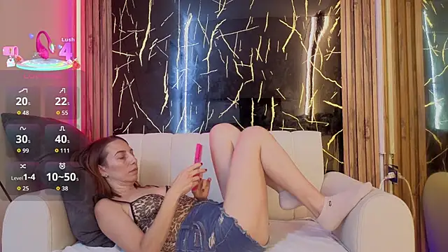 Snapshot of Starlight_Matures_aws chatting on April 2026 06:39:01 PM Starlight Matures aws online show from April 2026 06:39:01 PM