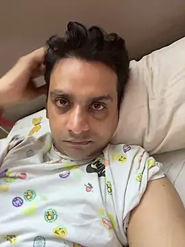 online4u08 online show from March 2026 05:16:01 PM