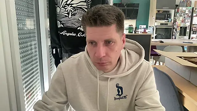 Snapshot of Minmoi1984 chatting on March 2026 01:17:01 PM Minmoi1984 online show from March 2026 01:17:01 PM