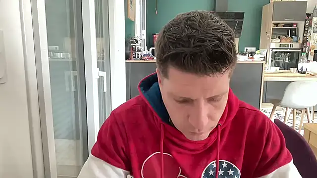 Snapshot of Minmoi1984 chatting on April 2026 07:28:01 AM Minmoi1984 online show from April 2026 07:28:01 AM