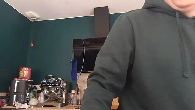 Snapshot of Minmoi1984 chatting on April 2026 06:58:02 AM Minmoi1984 online show from April 2026 06:58:02 AM