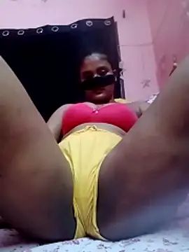 Snapshot of sucklover69 chatting on April 2026 08:21:01 PM sucklover69 online show from April 2026 08:21:01 PM