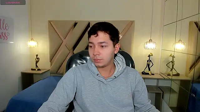 Julian Smith21 online show from February 2026 12:14:01 PM