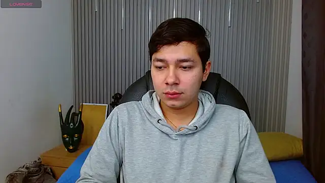 Julian Smith21 online show from April 2026 04:12:01 AM