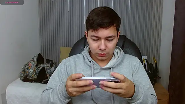 Snapshot of Julian_Smith21 chatting on July 2026 11:31:01 PM Julian Smith21 online show from July 2026 11:31:01 PM