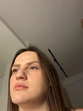 Snapshot of UnholyAmy chatting on April 2026 06:17:01 PM UnholyAmy online show from April 2026 06:17:01 PM