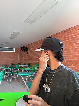 HarryGaze online show from February 2026 01:11:02 PM