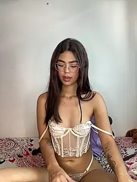 Snapshot of Nixieblaze chatting on April 2026 08:29:01 PM Nixieblaze online show from April 2026 08:29:01 PM