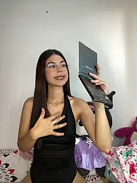 Snapshot of Nixieblaze chatting on April 2026 05:35:02 PM Nixieblaze online show from April 2026 05:35:02 PM