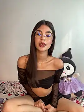 Snapshot of Nixieblaze chatting on April 2026 08:22:02 PM Nixieblaze online show from April 2026 08:22:02 PM