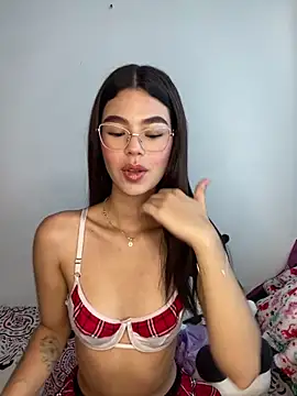 Snapshot of Nixieblaze chatting on April 2026 05:54:02 PM Nixieblaze online show from April 2026 05:54:02 PM