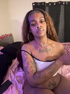 Snapshot of wavywavy12 chatting on April 2026 02:28:02 AM wavywavy12 online show from April 2026 02:28:02 AM