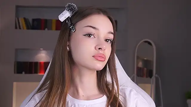 JodiAwyie online show from February 2026 04:30:01 PM