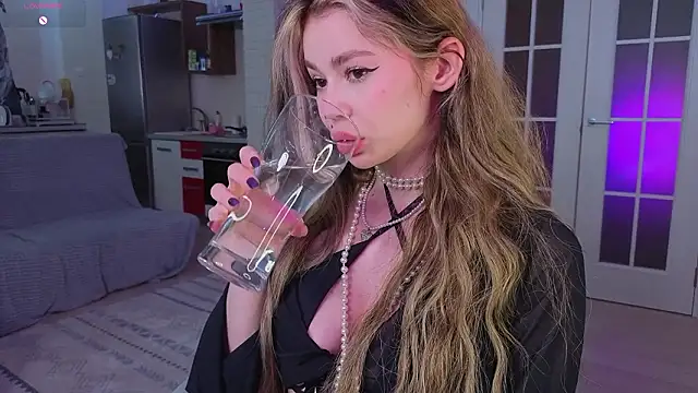 Snapshot of Dipamelly chatting on March 2026 02:17:02 AM Dipamelly online show from March 2026 02:17:02 AM