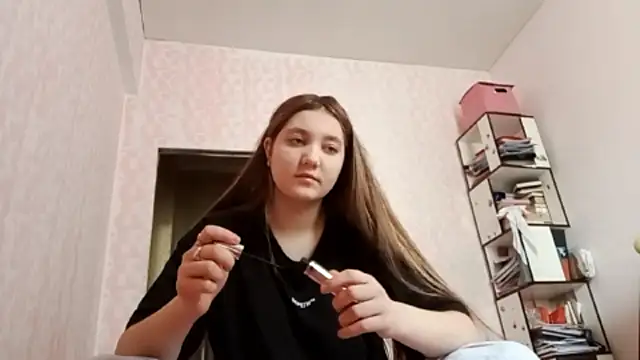 Snapshot of JanineThielman chatting on March 2026 06:02:01 AM JanineThielman online show from March 2026 06:02:01 AM