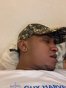 Drakel19 online show from April 2026 01:19:01 AM