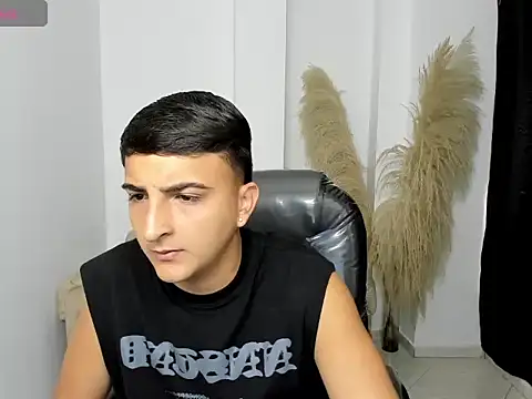 Snapshot of oliver_kooper21 chatting on February 2026 12:48:02 PM oliver kooper21 online show from February 2026 12:48:02 PM