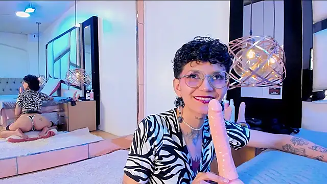 Snapshot of Calioperoux chatting on March 2026 09:00:01 PM Calioperoux online show from March 2026 09:00:01 PM