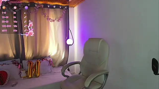 Snapshot of NixieSterling chatting on April 2026 07:37:01 PM NixieSterling online show from April 2026 07:37:01 PM