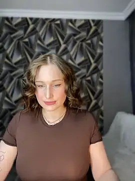 Snapshot of DariaOrmond chatting on April 2026 08:08:01 AM DariaOrmond online show from April 2026 08:08:01 AM